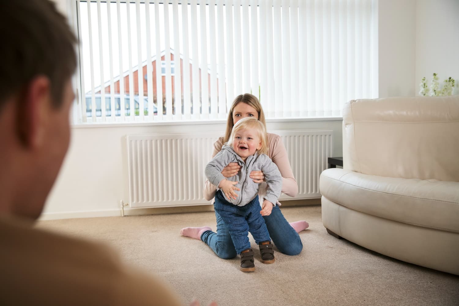 cómo hacer la casa segura para un bebé