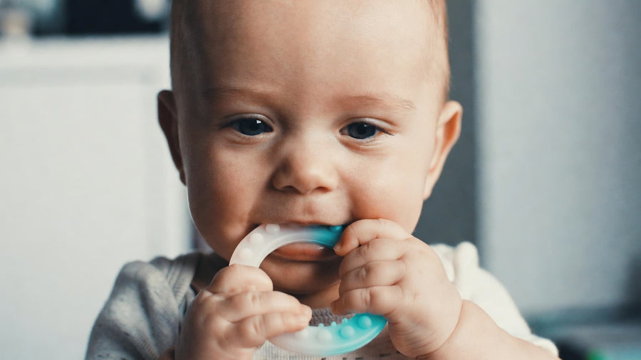 ¿Cuándo es el momento adecuado para darle un mordedor a tu bebé?